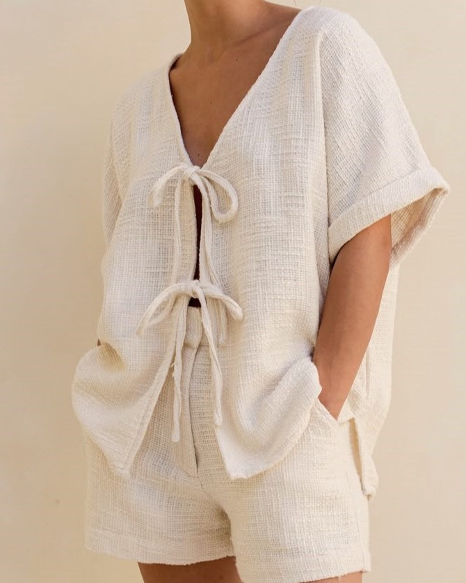 Set blanco camisa y short